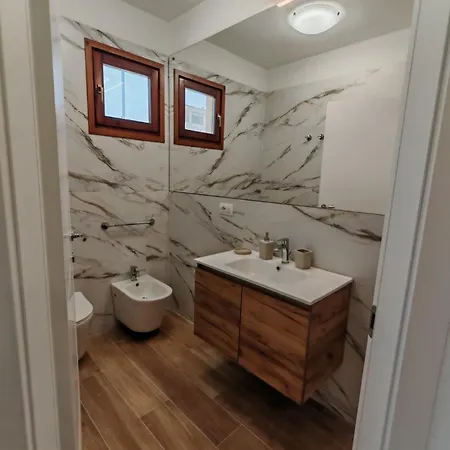 Le Palme 2 - Mare Apartment *